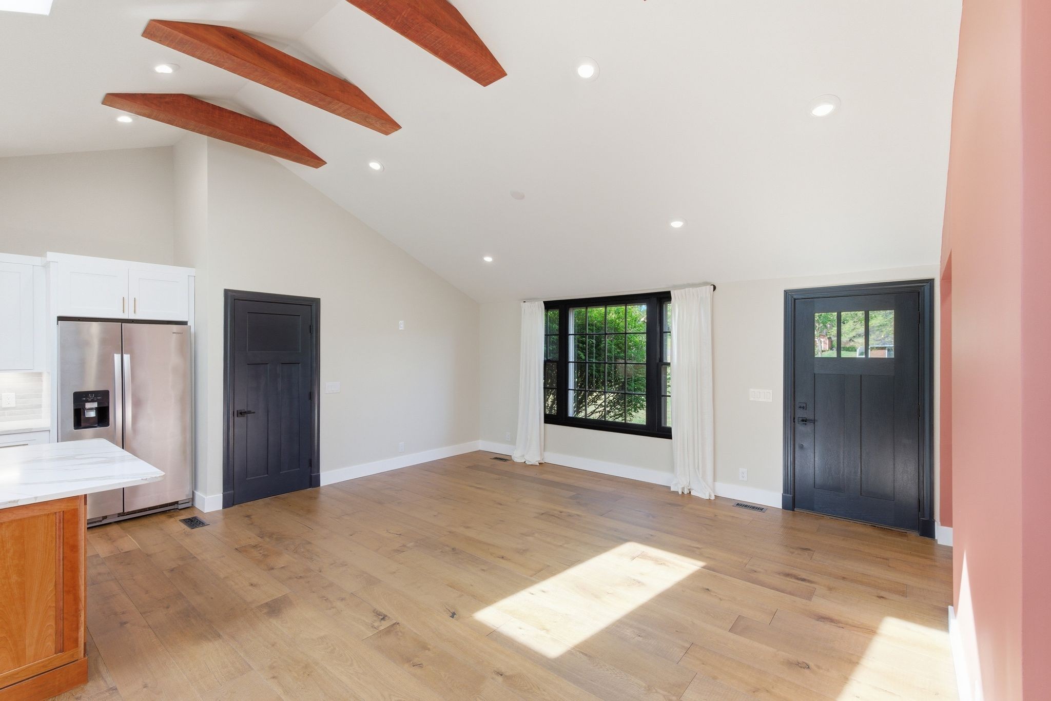 156 Lakeside Park Dr