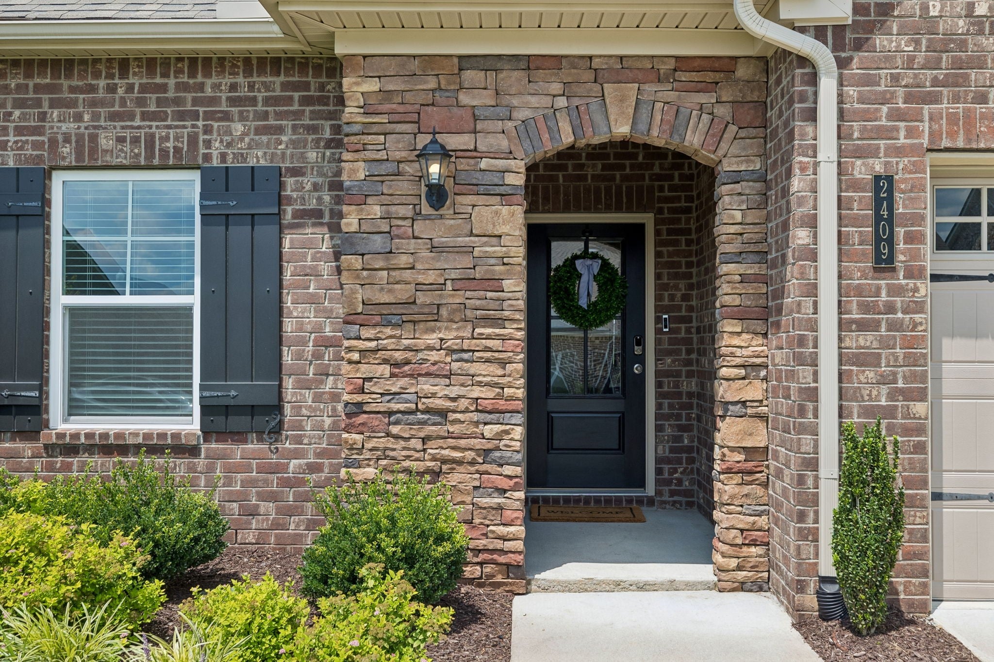 2409 Laurelstone Dr