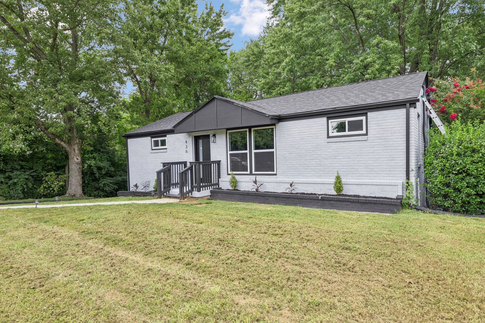 436 Heney Dr