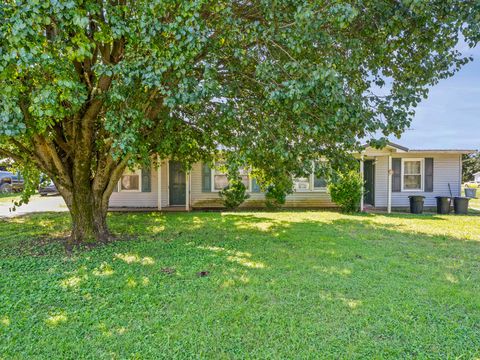 1101 Cumberland St Decherd TN 37324