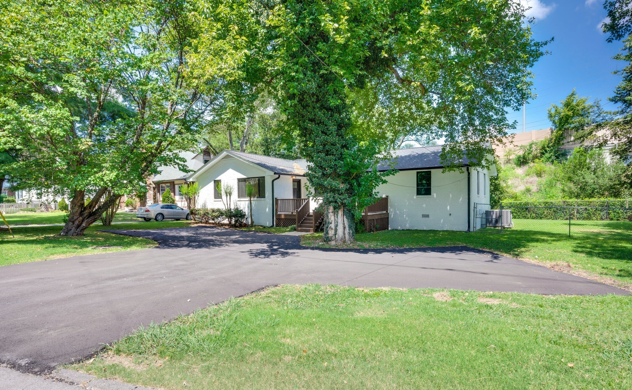 928 Battlefield Dr