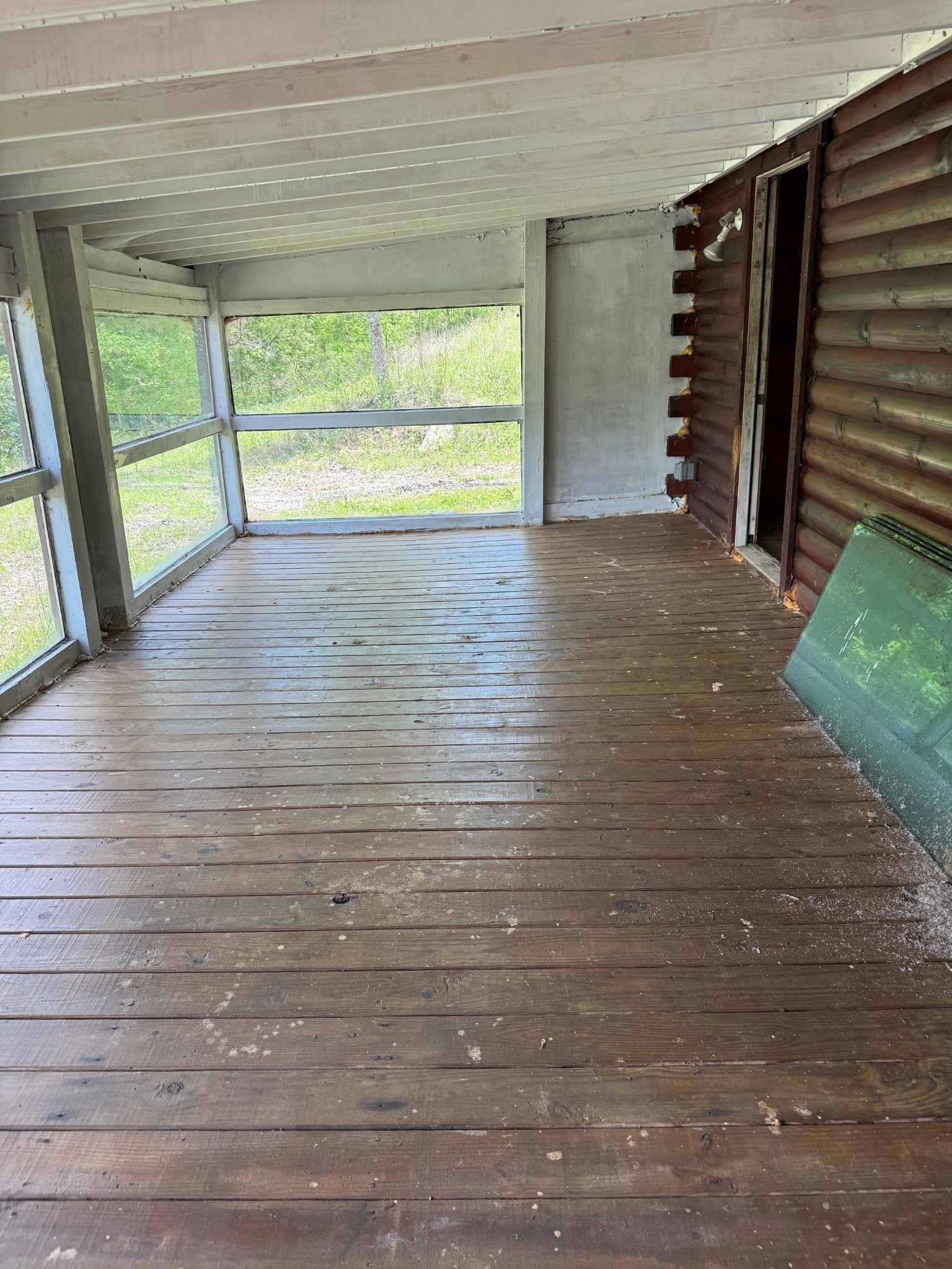 221 Friendship Hollow Rd S