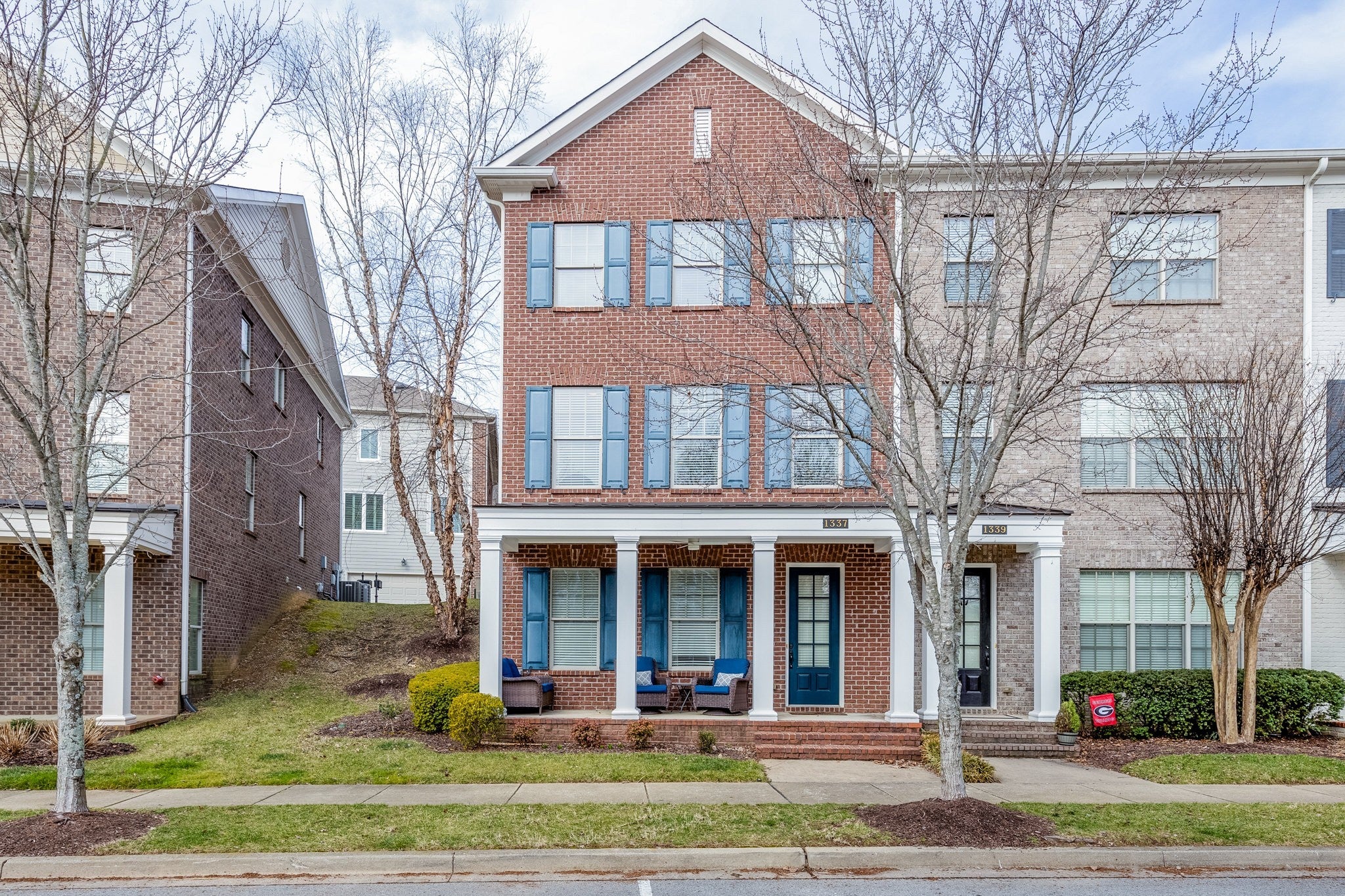 3-bed home for sale in Franklin, TN 37069, 1337 Moher Blvd 1337 Moher Blvd, Franklin TN 37069 3-bed home, photo 2 of 41