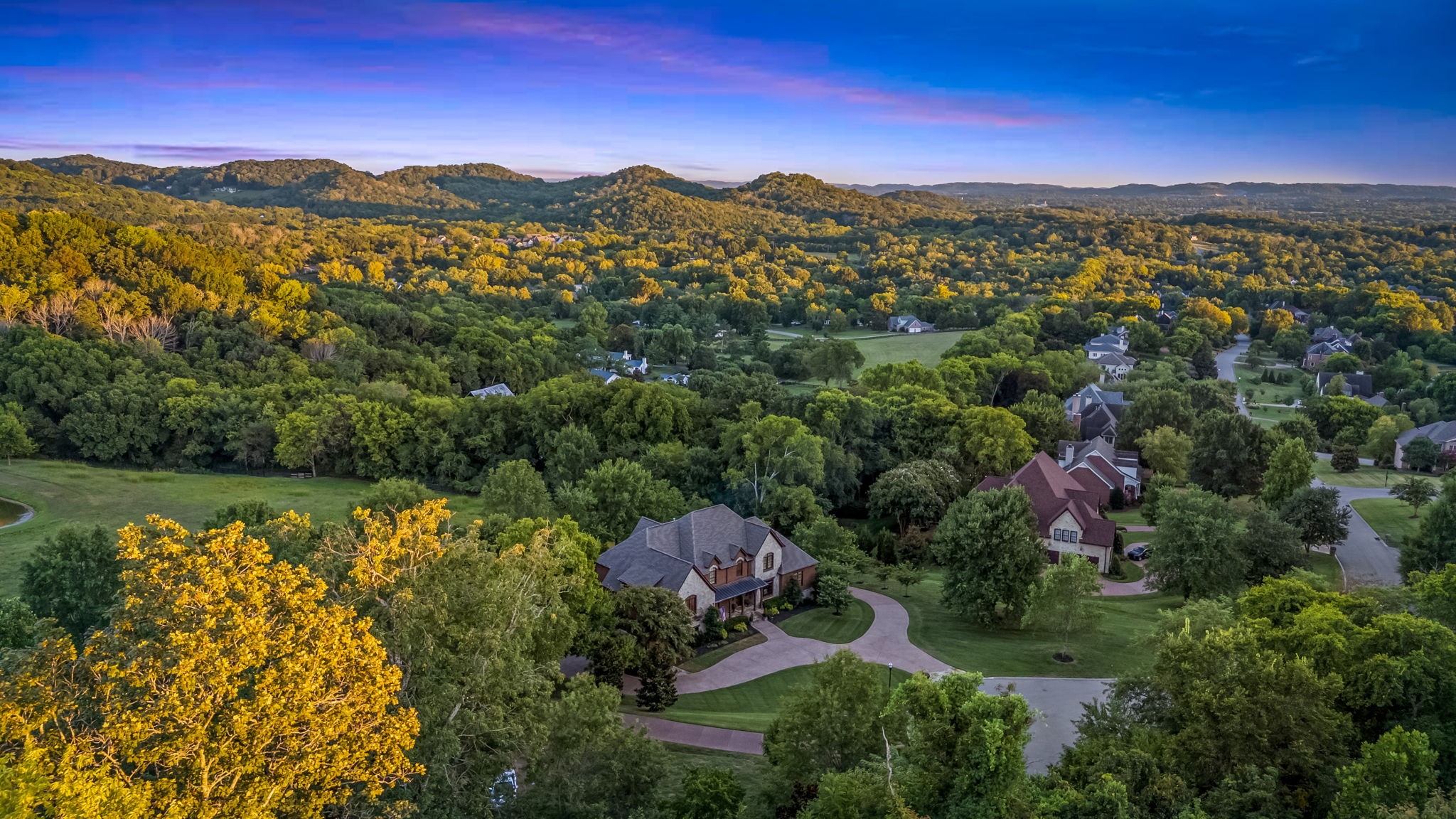405 Lake Valley Dr