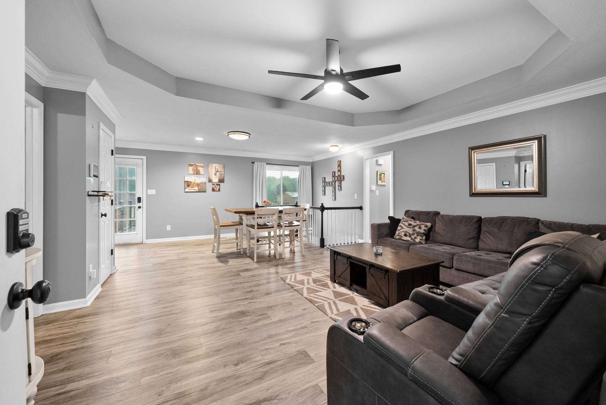 716 Ashwood Dr