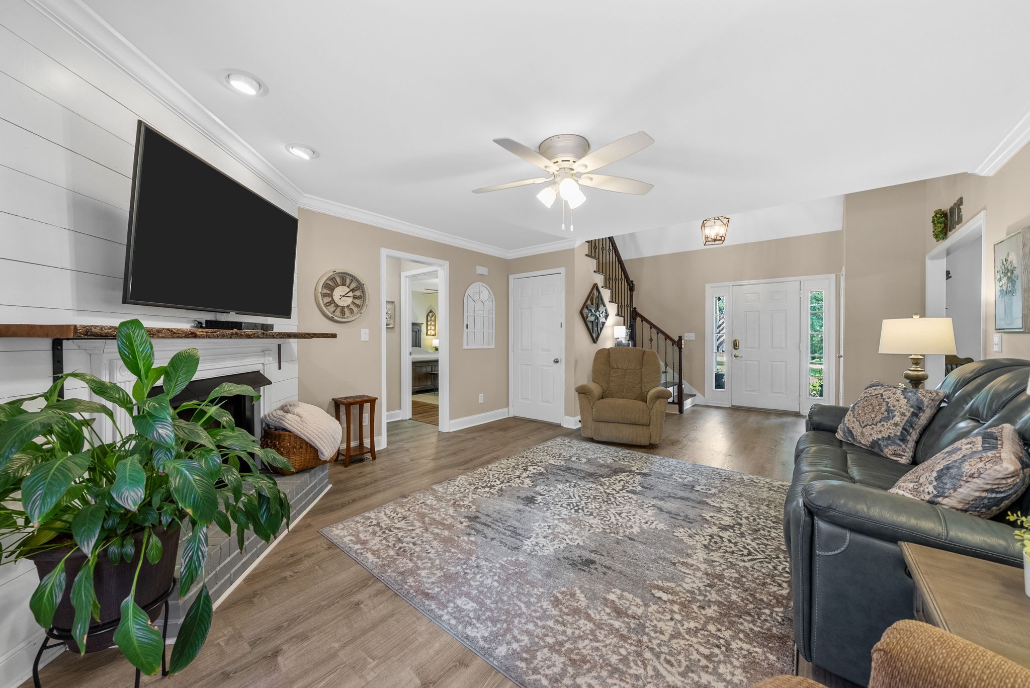 Clarksville, Tennessee 37042, United States, 3 Bedrooms Bedrooms, ,3 BathroomsBathrooms,Residential,Pending,183166