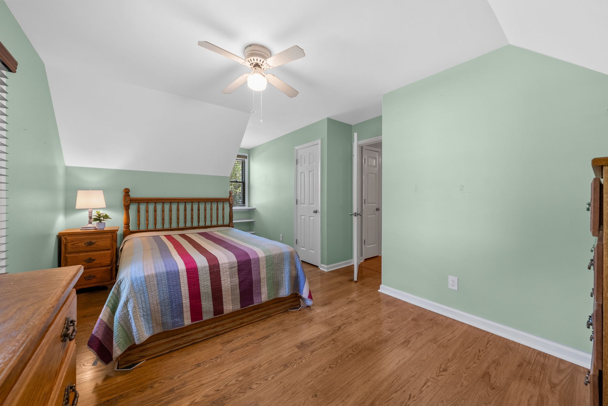 Clarksville, Tennessee 37042, United States, 3 Bedrooms Bedrooms, ,3 BathroomsBathrooms,Residential,Pending,183166