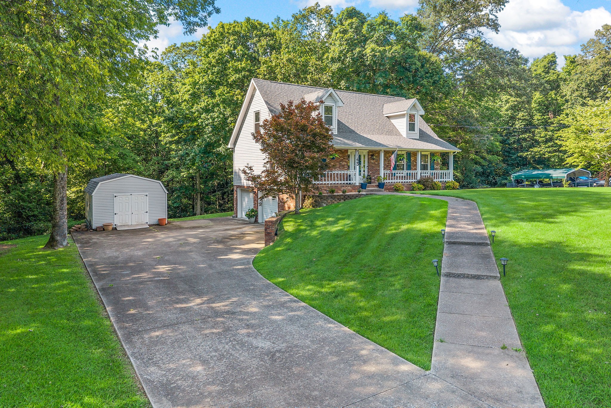 Clarksville, Tennessee 37042, United States, 3 Bedrooms Bedrooms, ,3 BathroomsBathrooms,Residential,Pending,183166