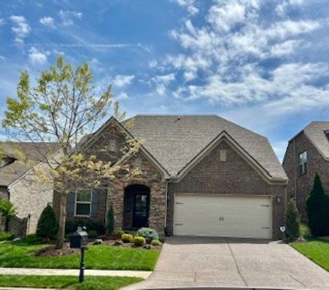 1723 Foxland Blvd Gallatin TN 37066