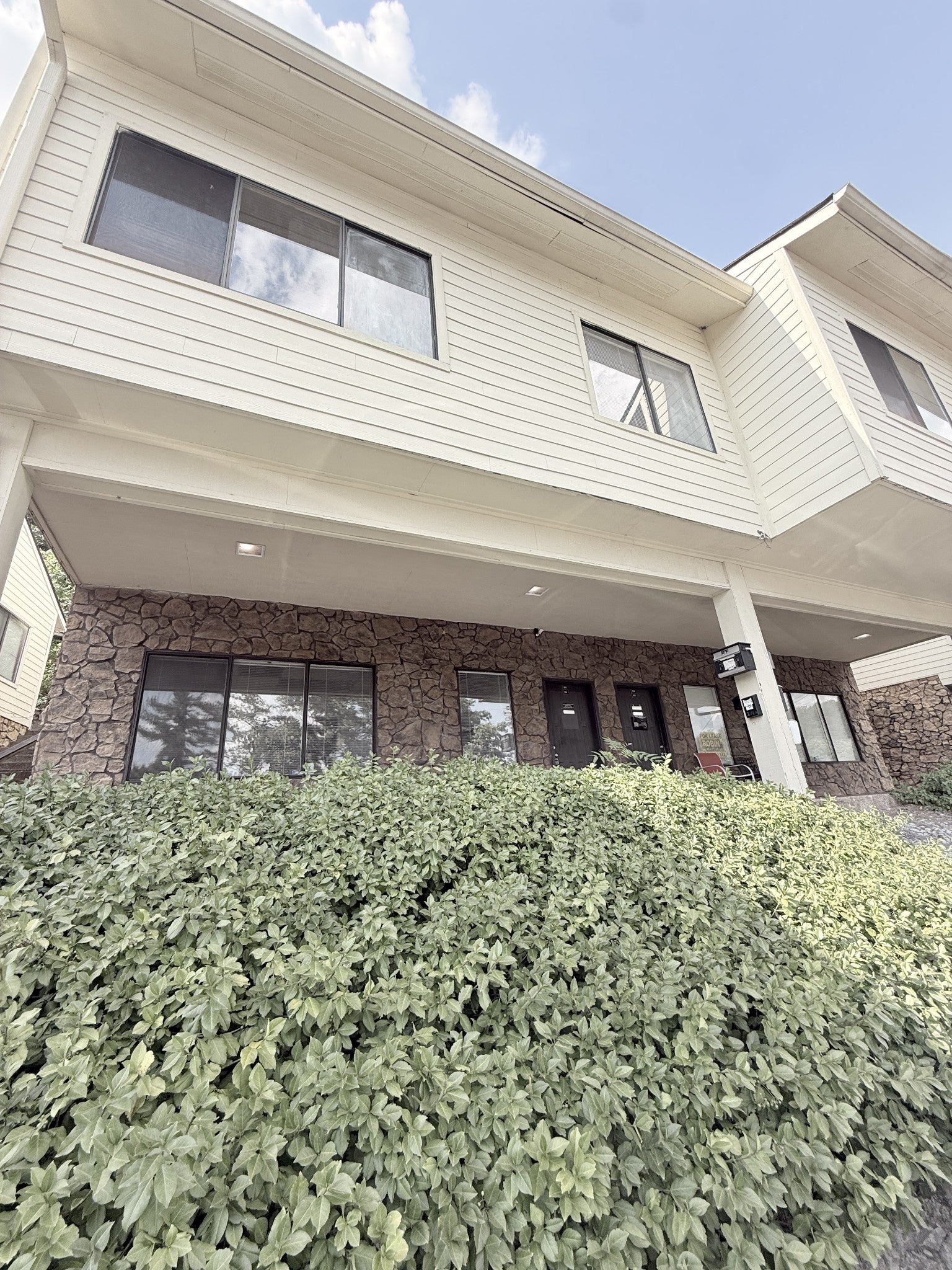 179 Belle Forest Cir