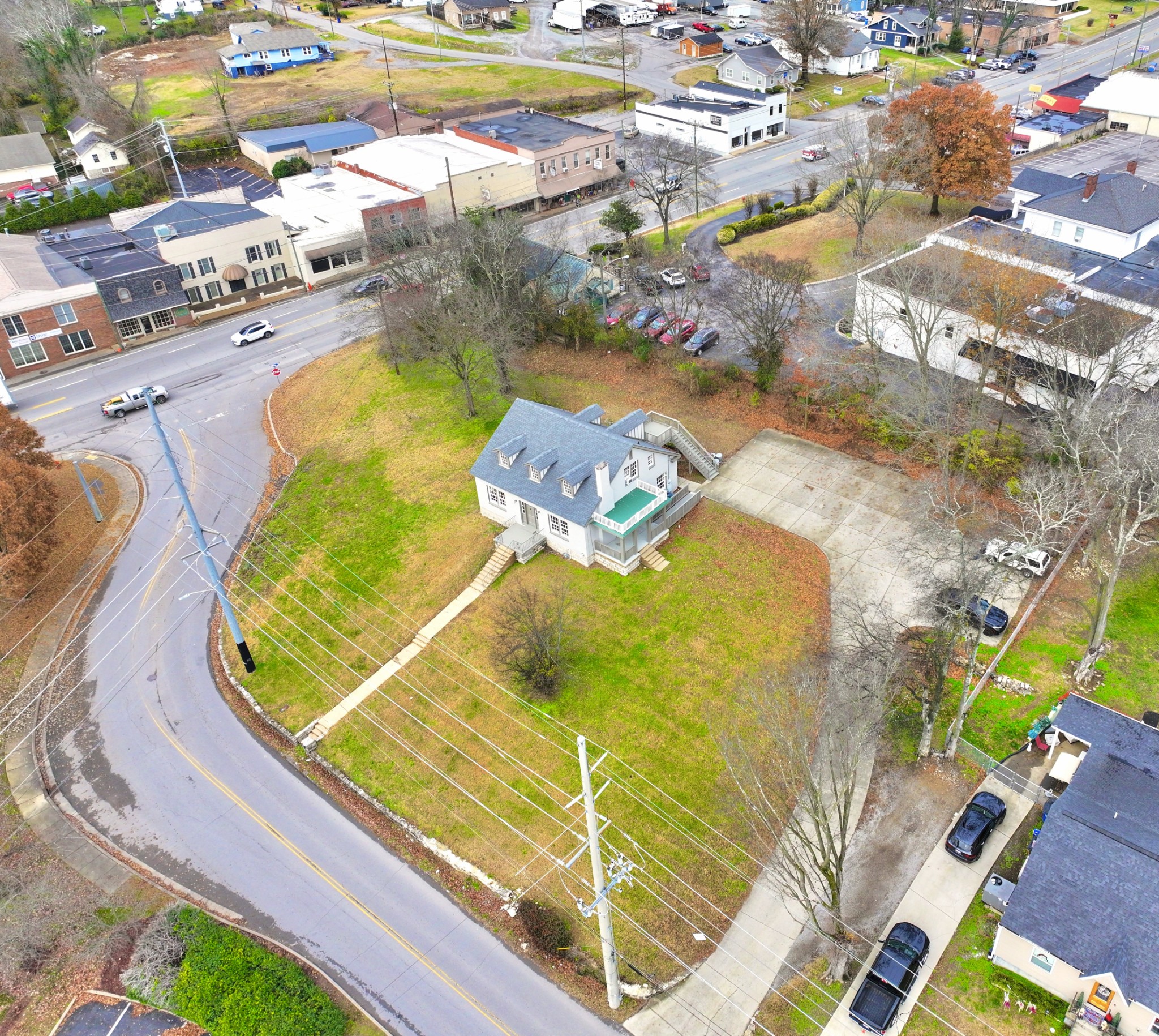 106 E Cedar St