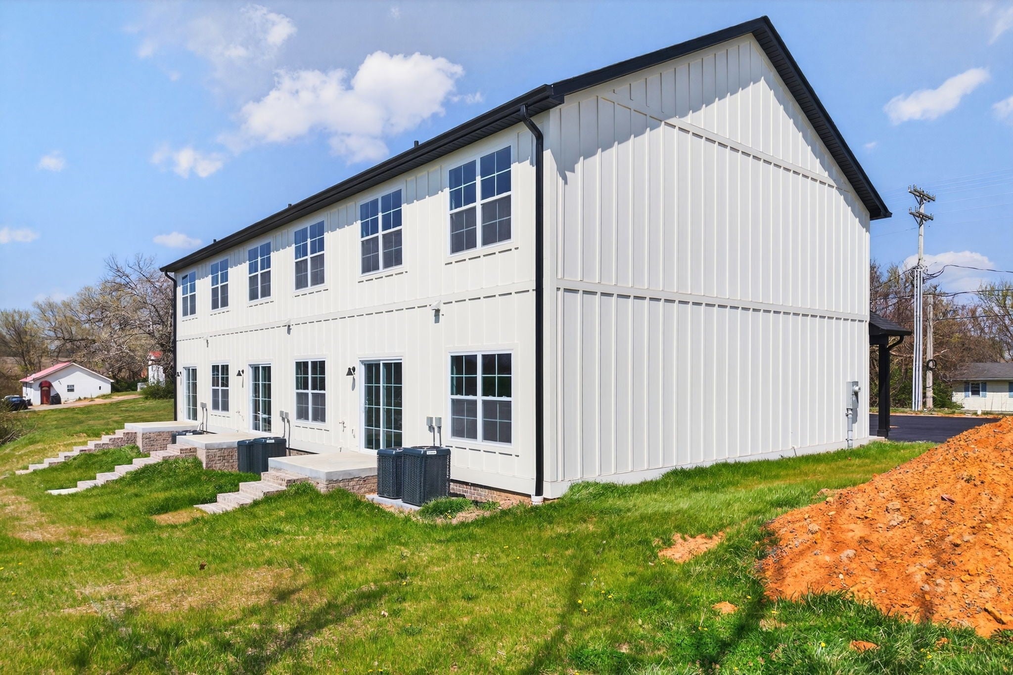 214 W Jere Whitson Rd