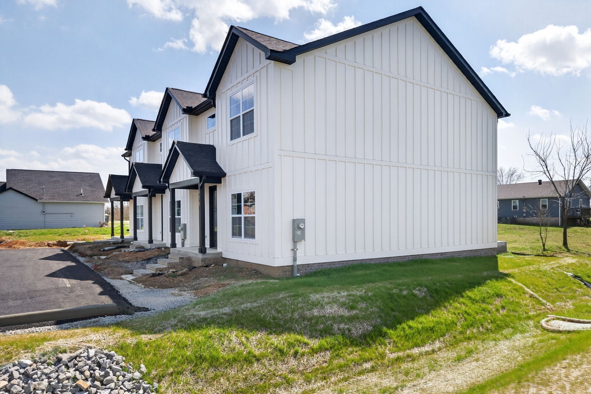 214 W Jere Whitson Rd
