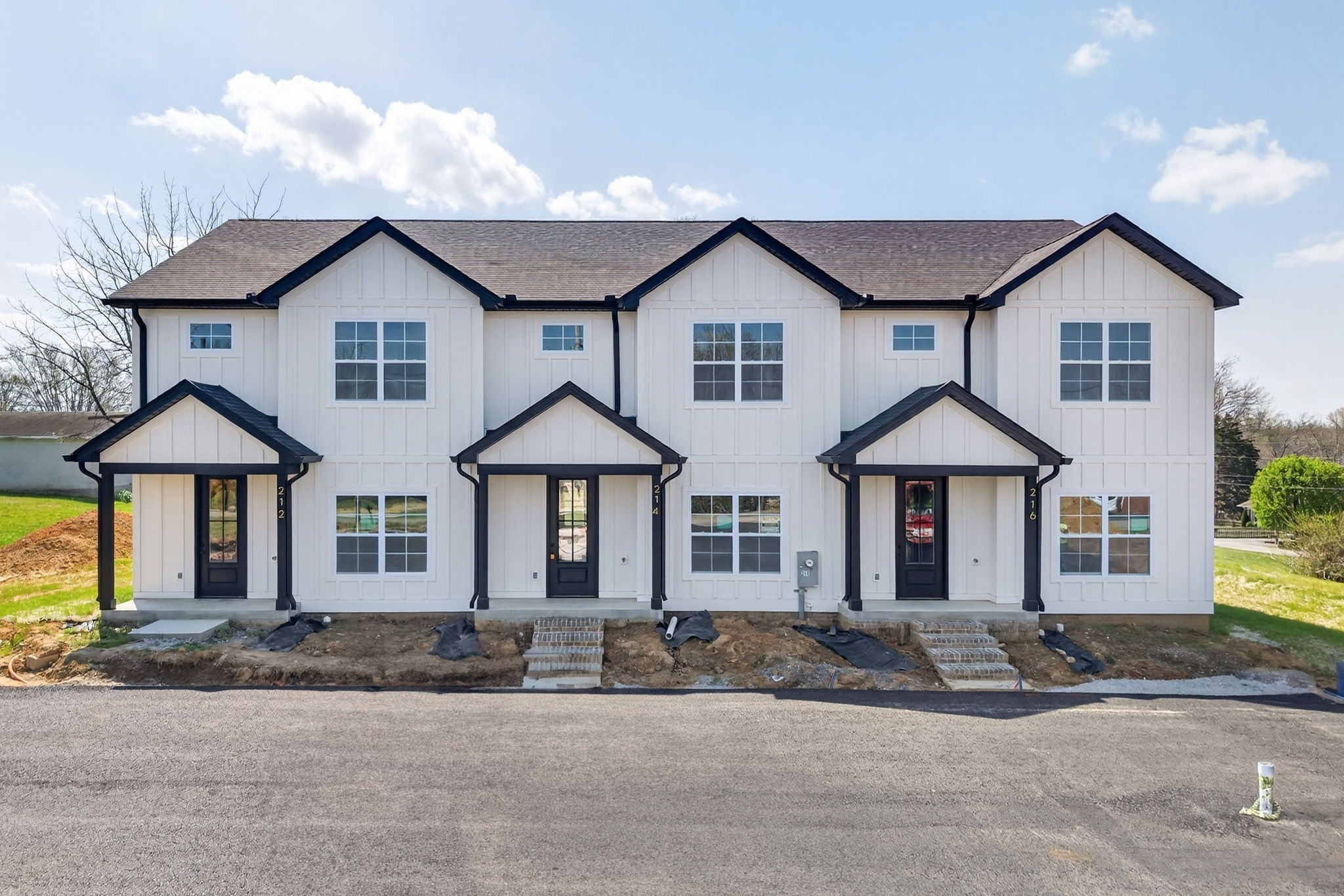 214 W Jere Whitson Rd