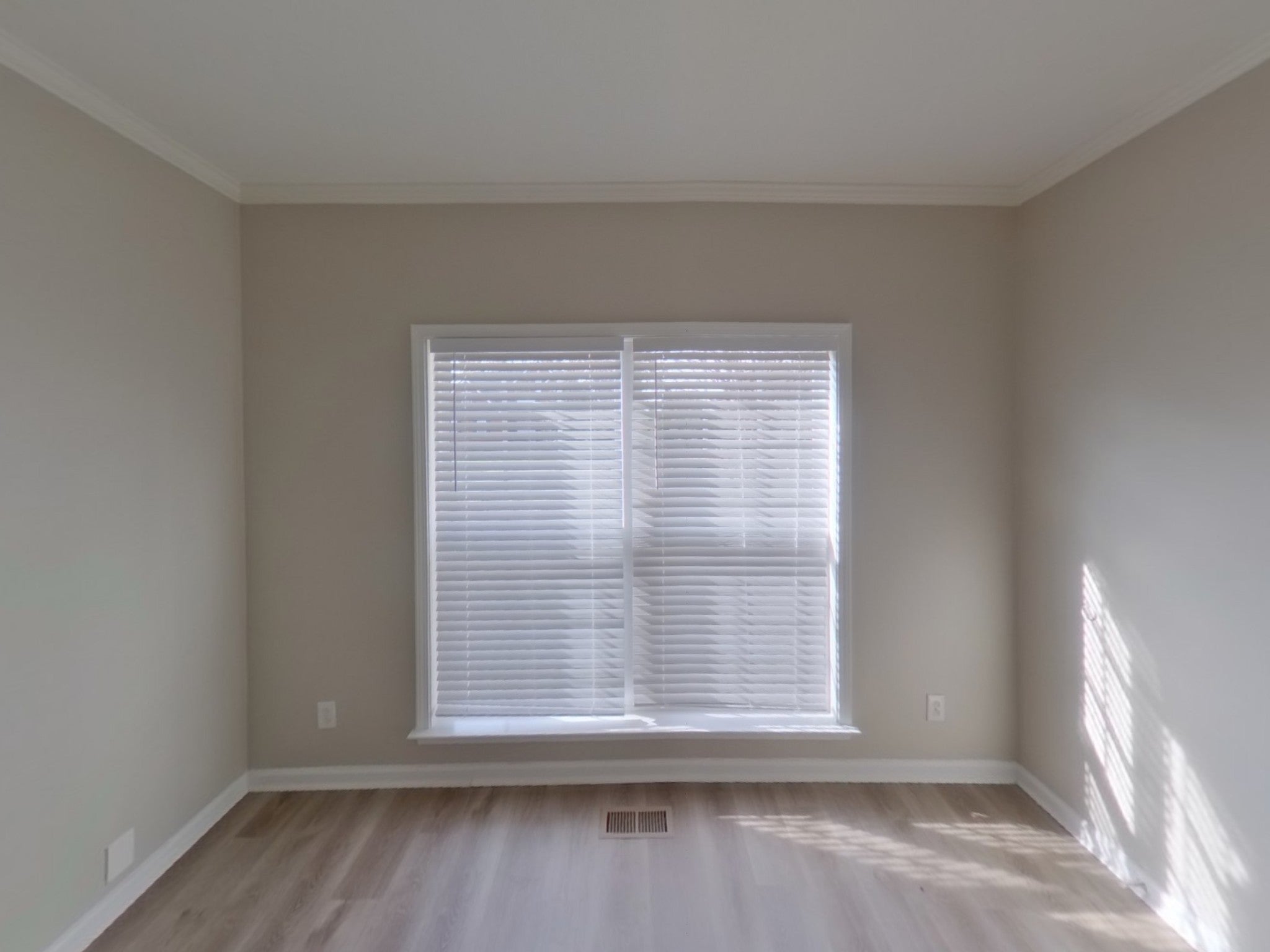 746 Sergio Ave
