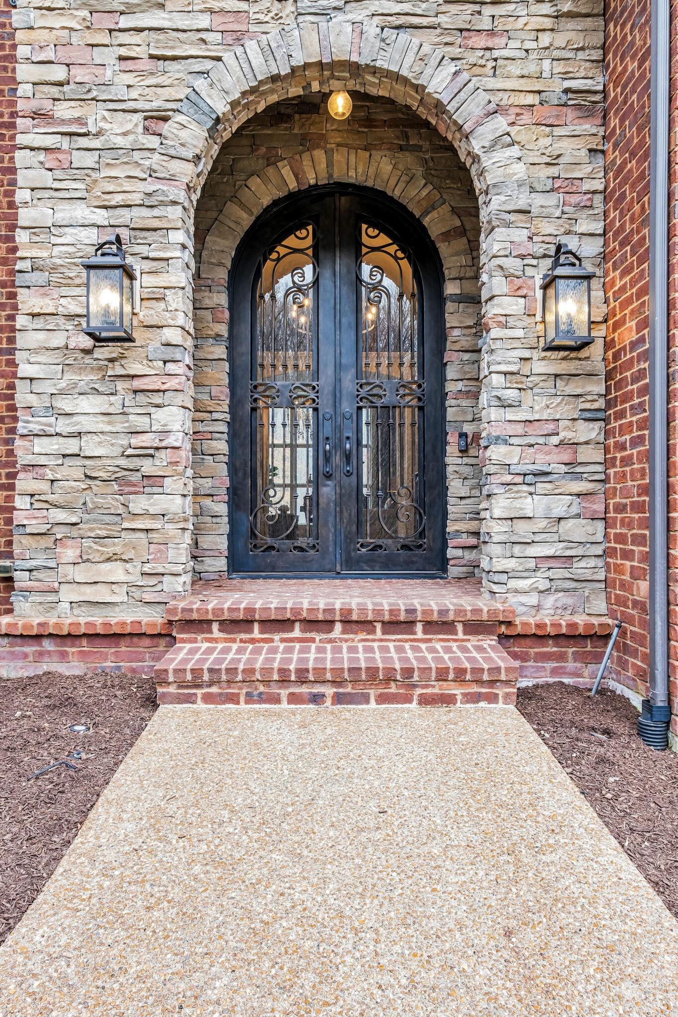 1120 Natchez Valley Ln