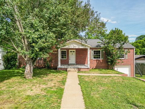 1204 Rolling Fields Dr Columbia TN 38401