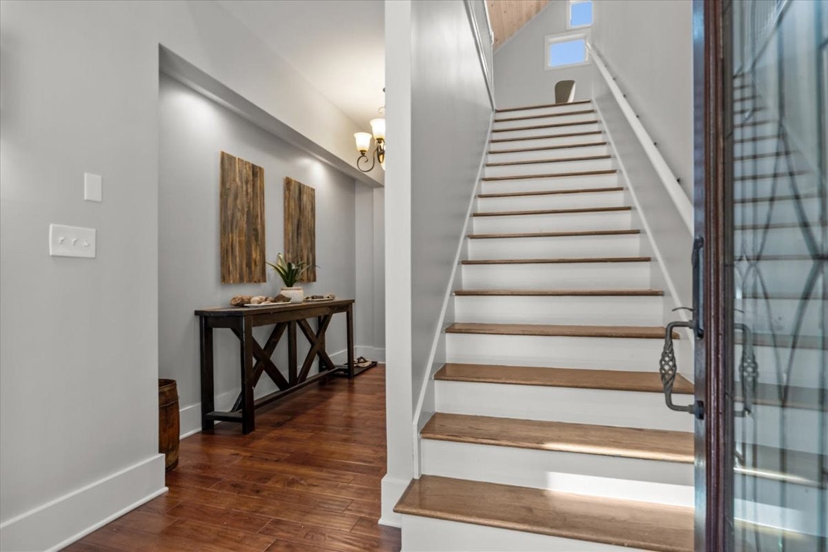 300 Sunset Ridge