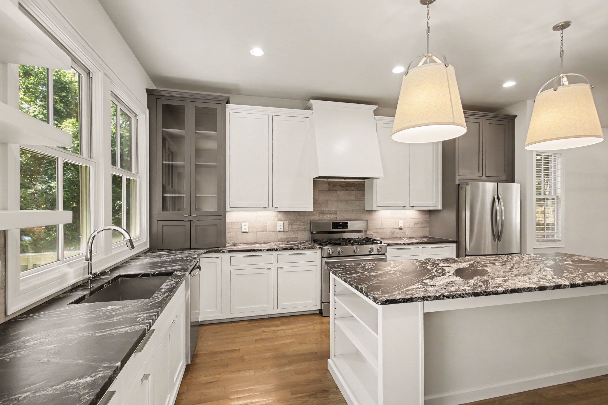 941 Gale Ln A