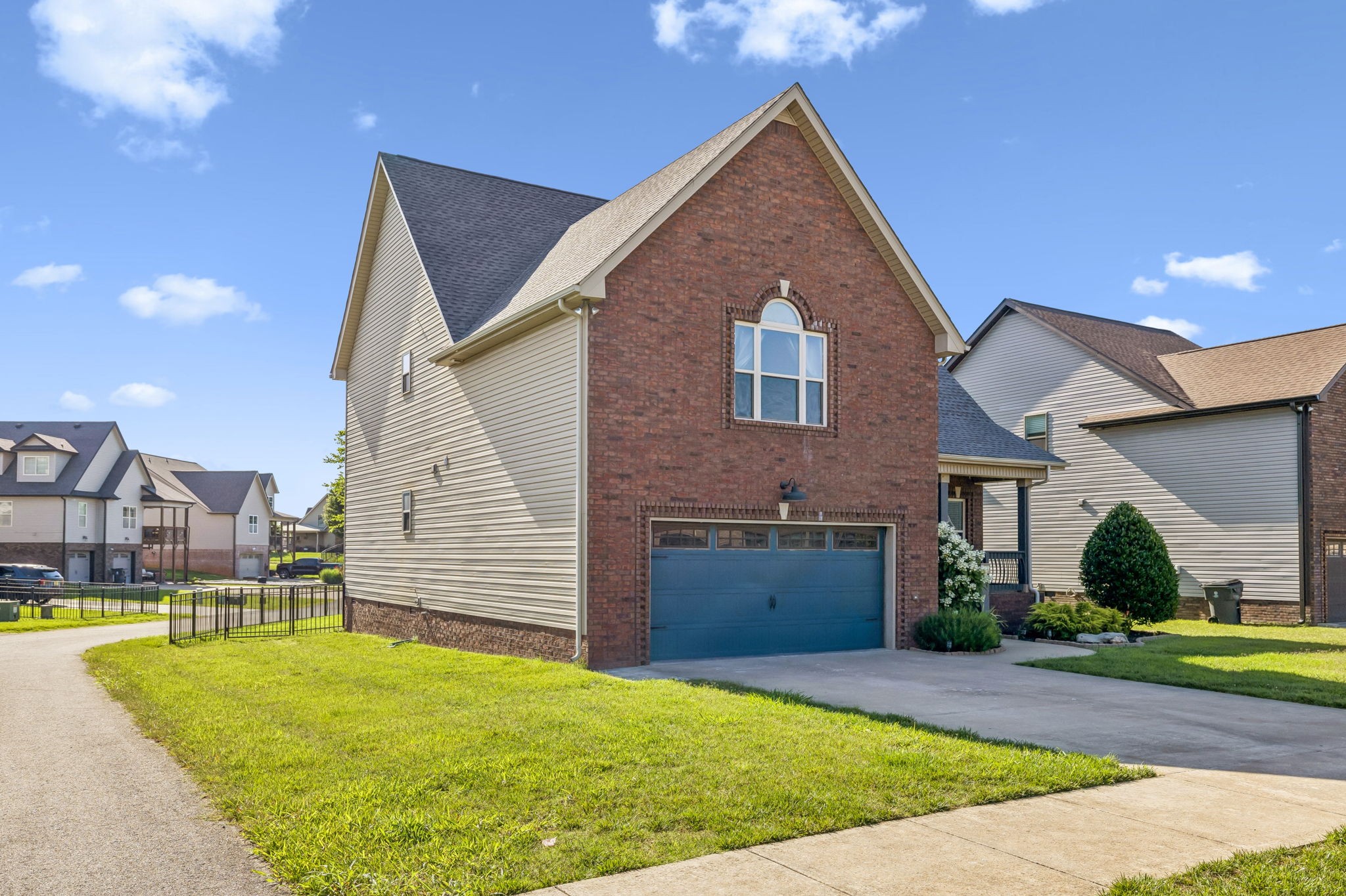 1129 N Ja Tate Dr