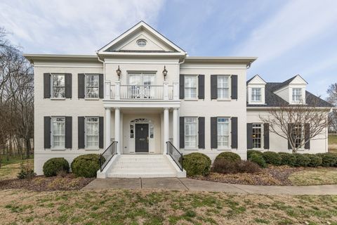 Photo of 400 Hunt Club Rd E, Nashville, TN 37221 (MLS # 3117391)