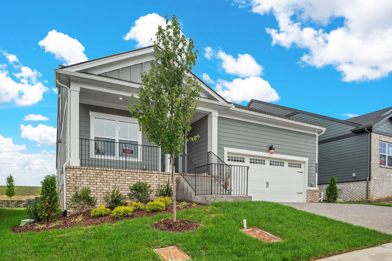 1053 Cherry Tree Dr