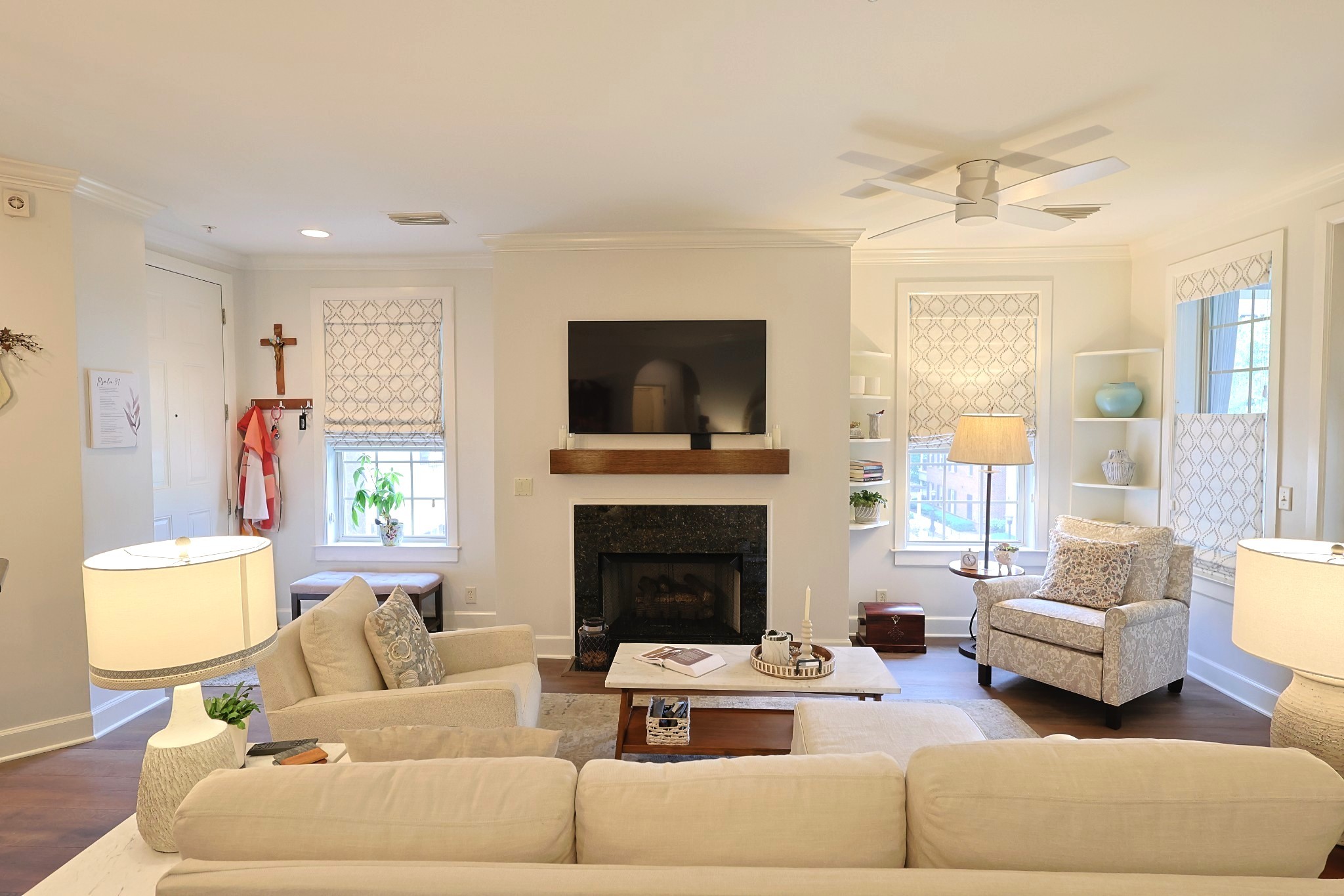 307 Seven Springs Way 304