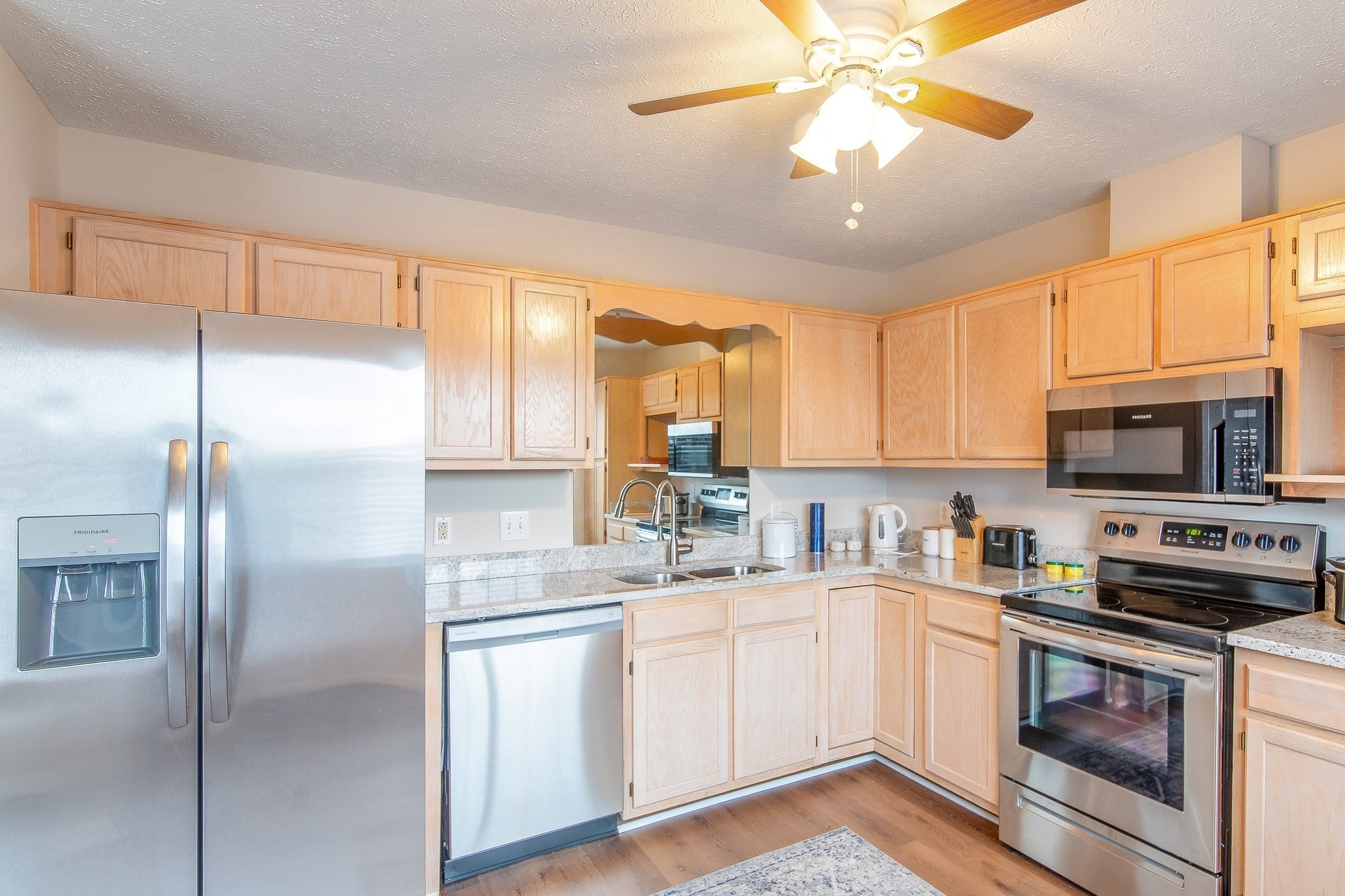 77 Rolling Meadows Dr