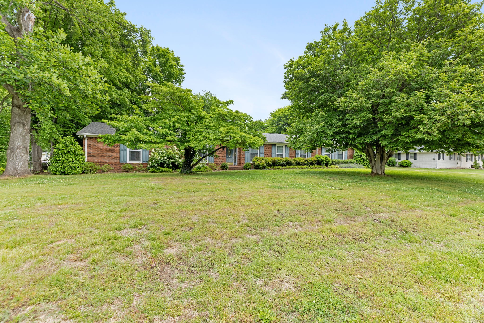 104 Fairmont Dr