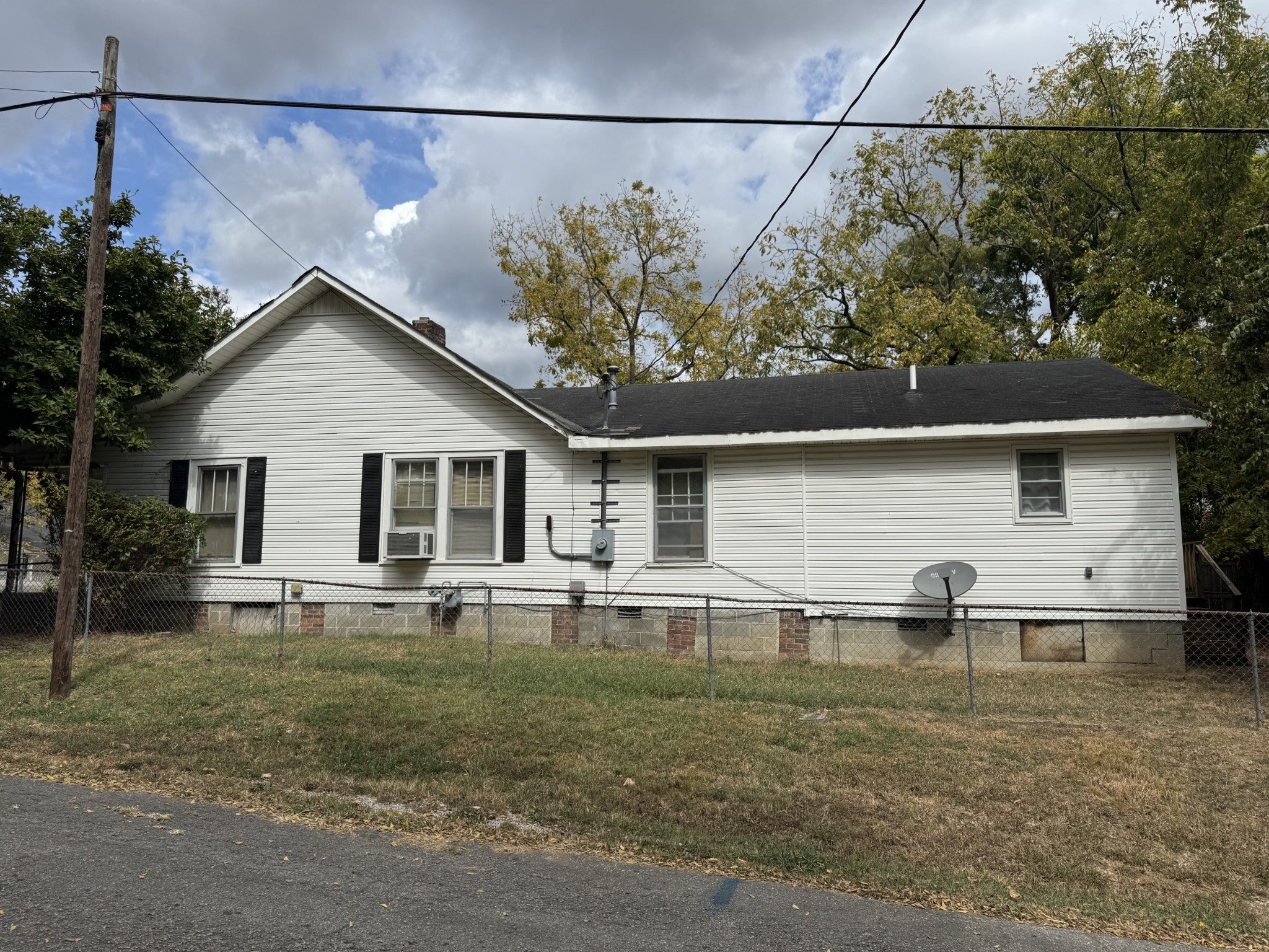 1831 S Main St