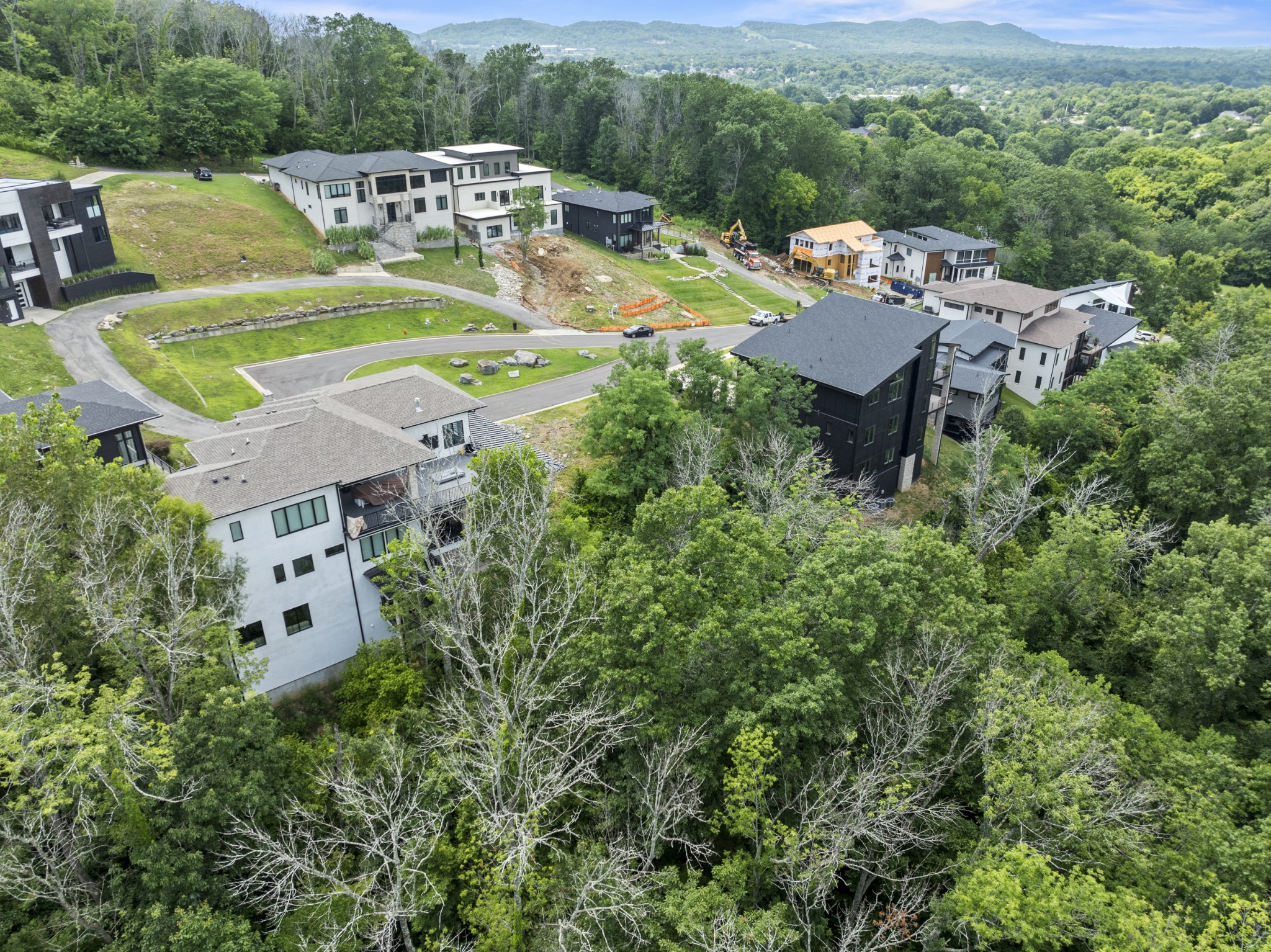 5808 Woodland Hills Dr