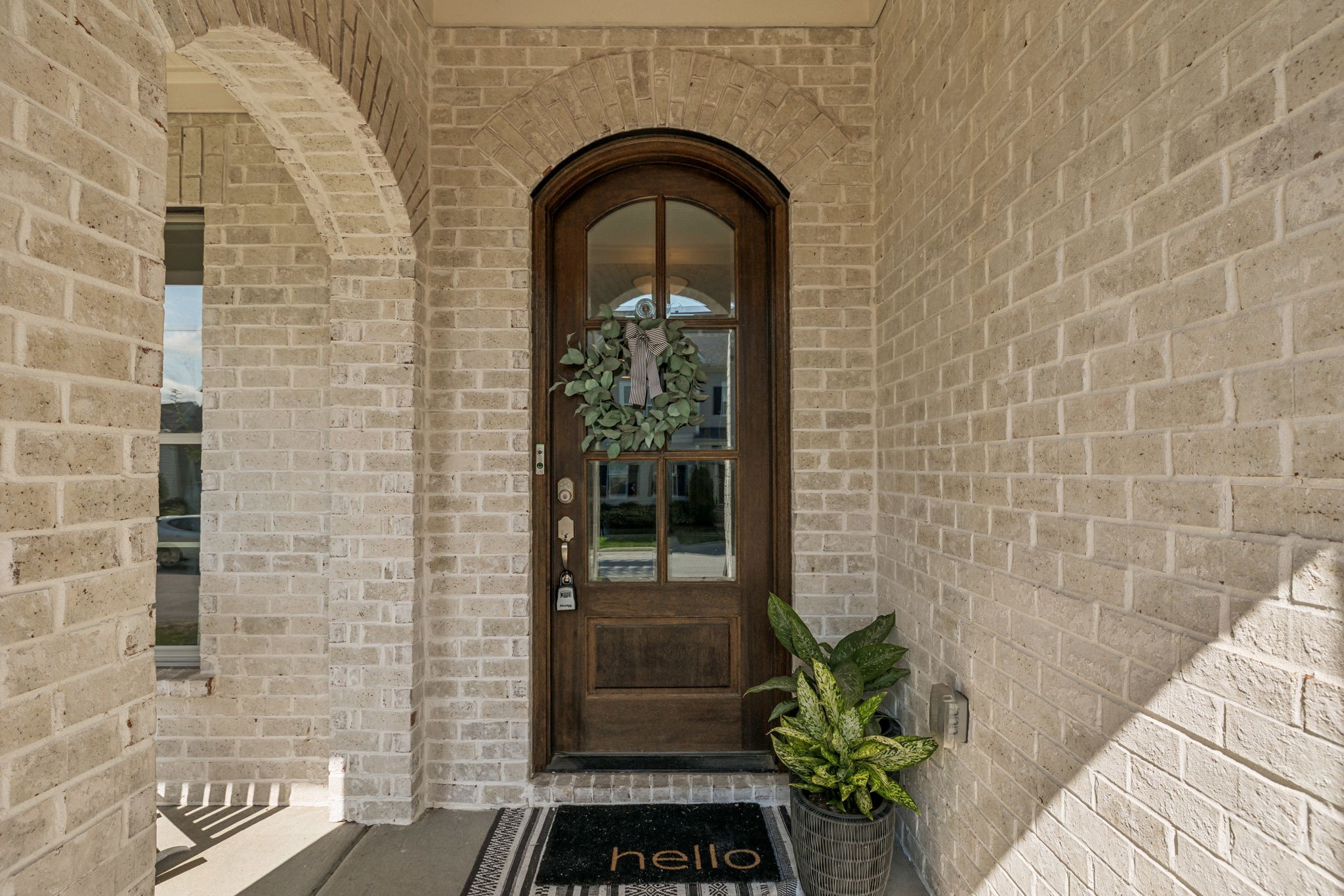 2420 Marco St