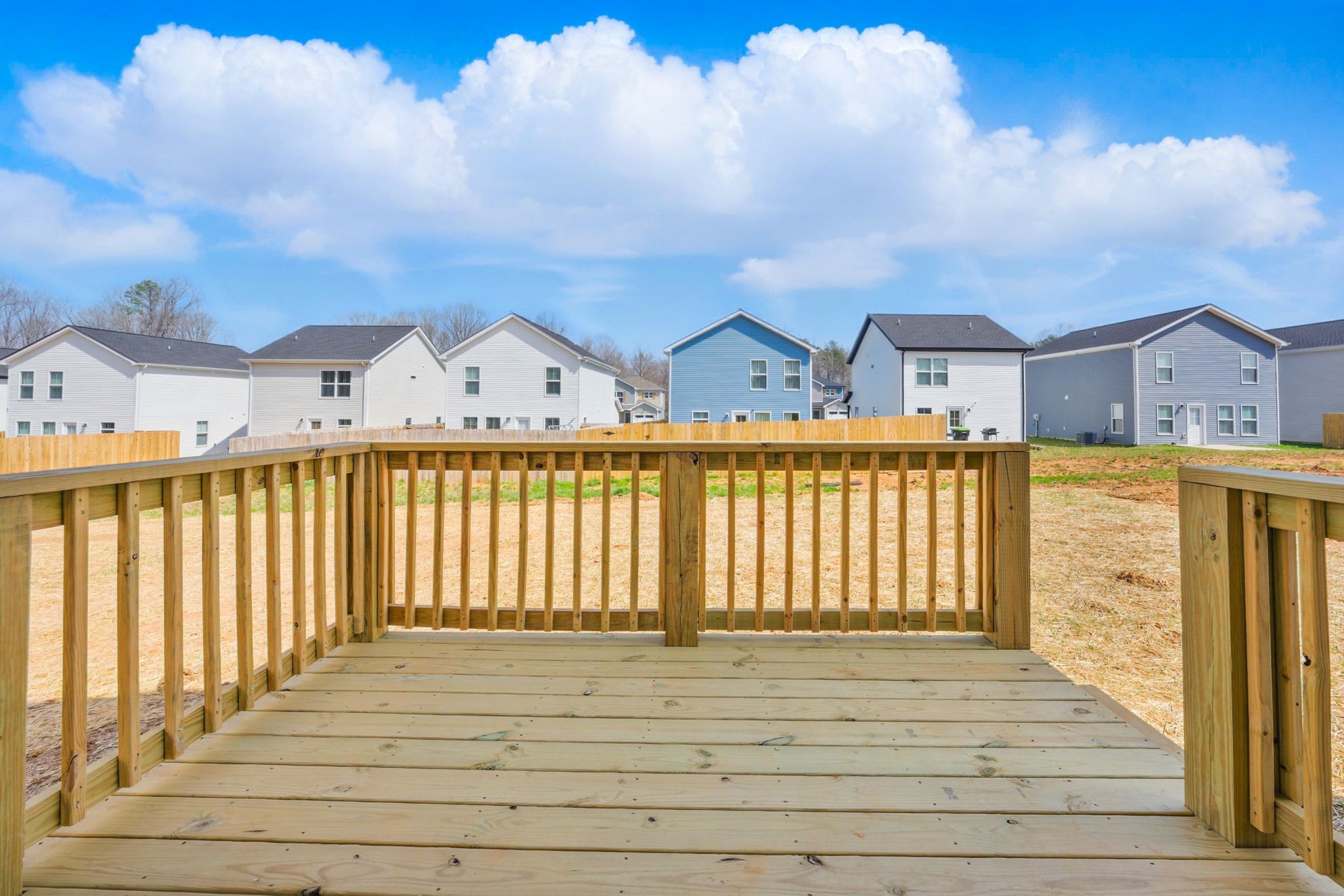 Clarksville, Tennessee 37043, United States, 3 Bedrooms Bedrooms, ,3 BathroomsBathrooms,Residential,Pending,10649