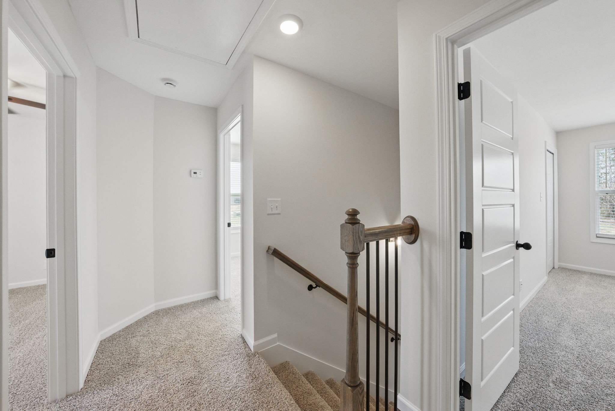 Clarksville, Tennessee 37043, United States, 3 Bedrooms Bedrooms, ,3 BathroomsBathrooms,Residential,Pending,10649