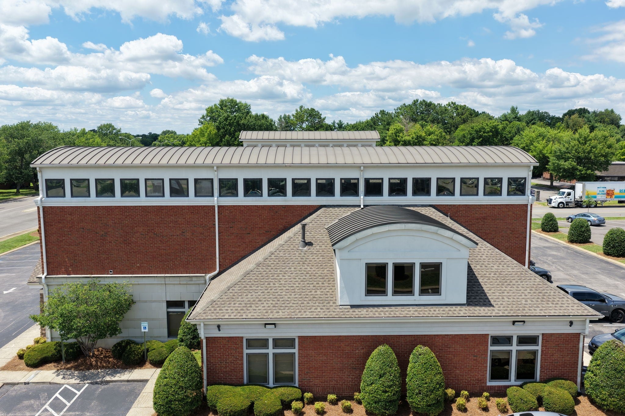372 W Northfield Blvd