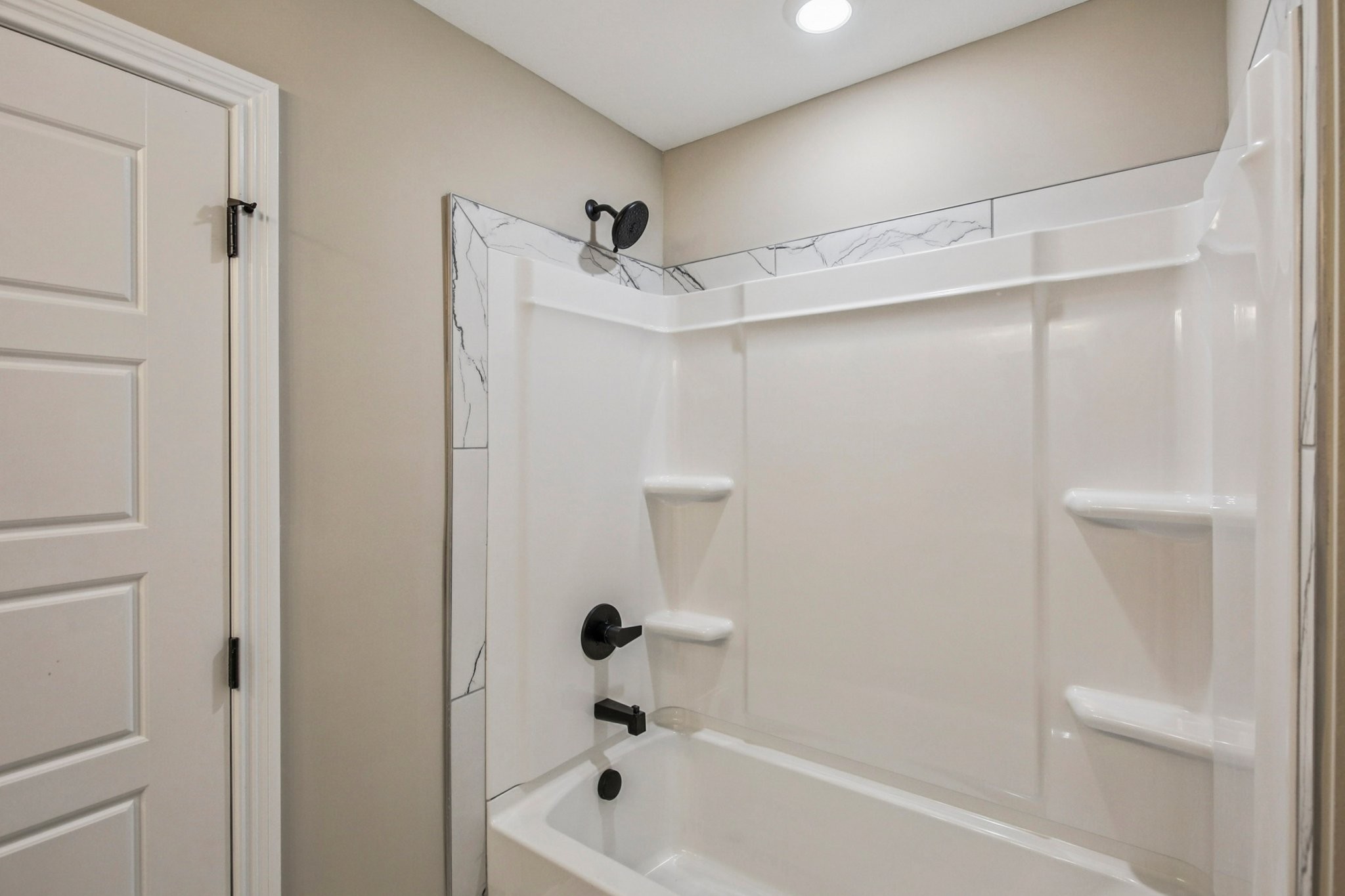 Clarksville, Tennessee 37042, United States, 3 Bedrooms Bedrooms, ,3 BathroomsBathrooms,Residential,Active,45868