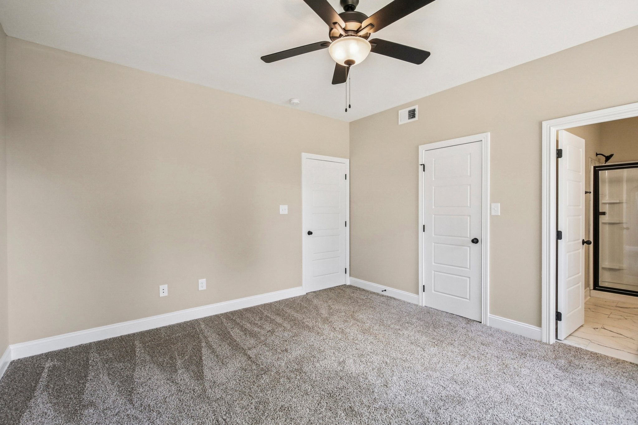 Clarksville, Tennessee 37042, United States, 3 Bedrooms Bedrooms, ,3 BathroomsBathrooms,Residential,Active,45868