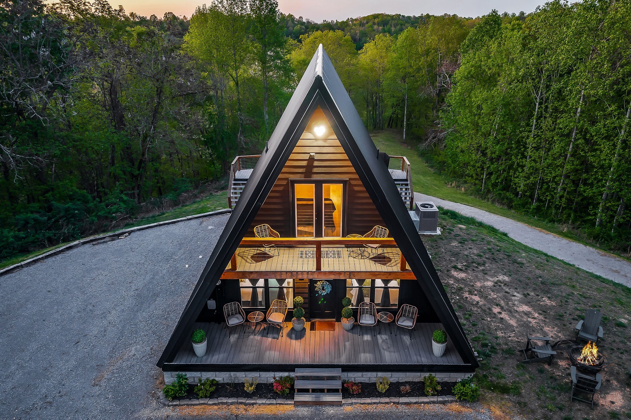 825 Hunters Landing Ln