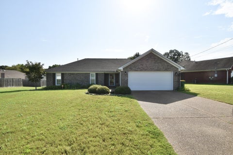Photo of 114 Roxbury Dr, Jackson, TN 38305 (MLS # 3518796)