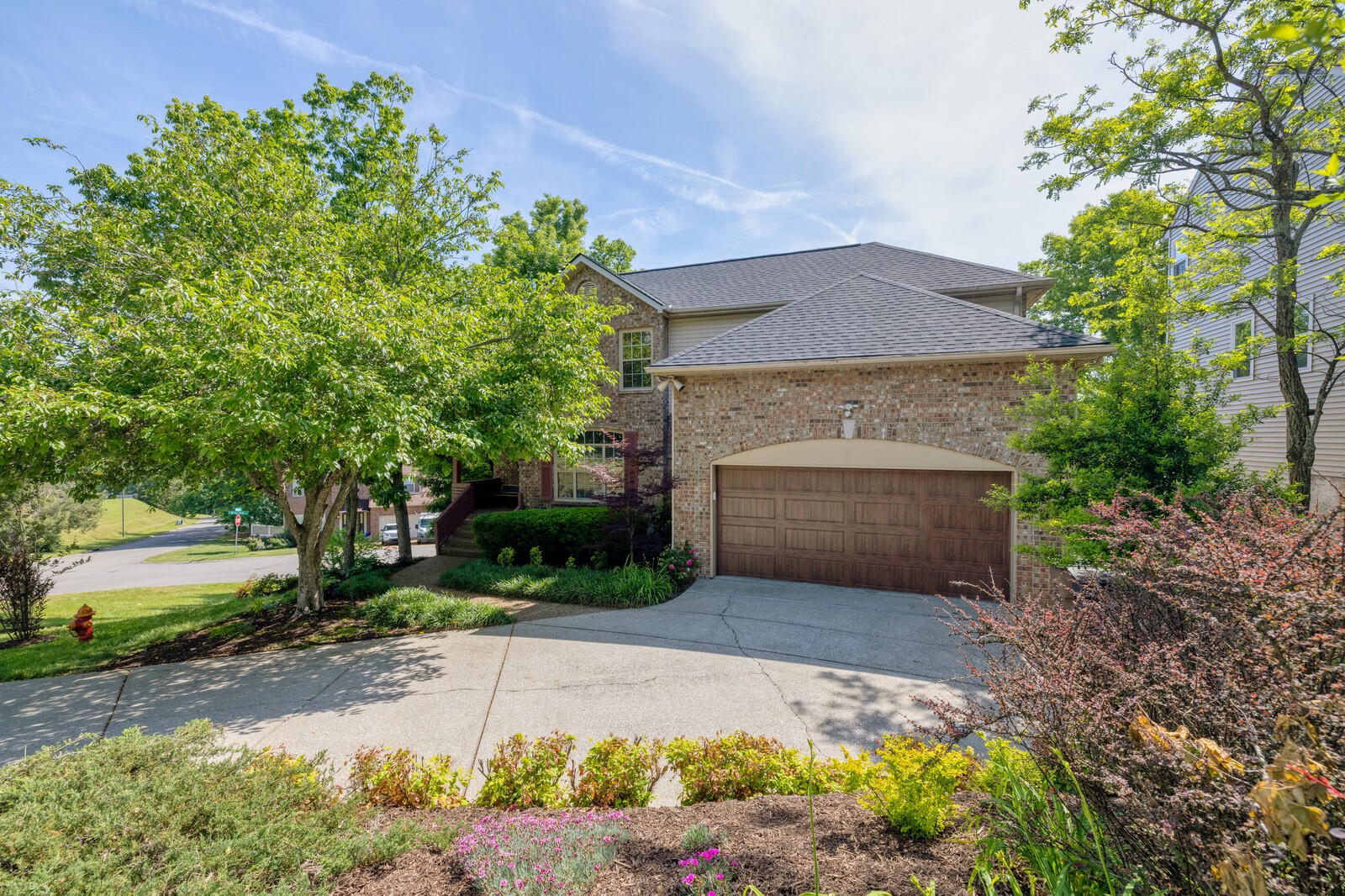 5301 Windypine Dr