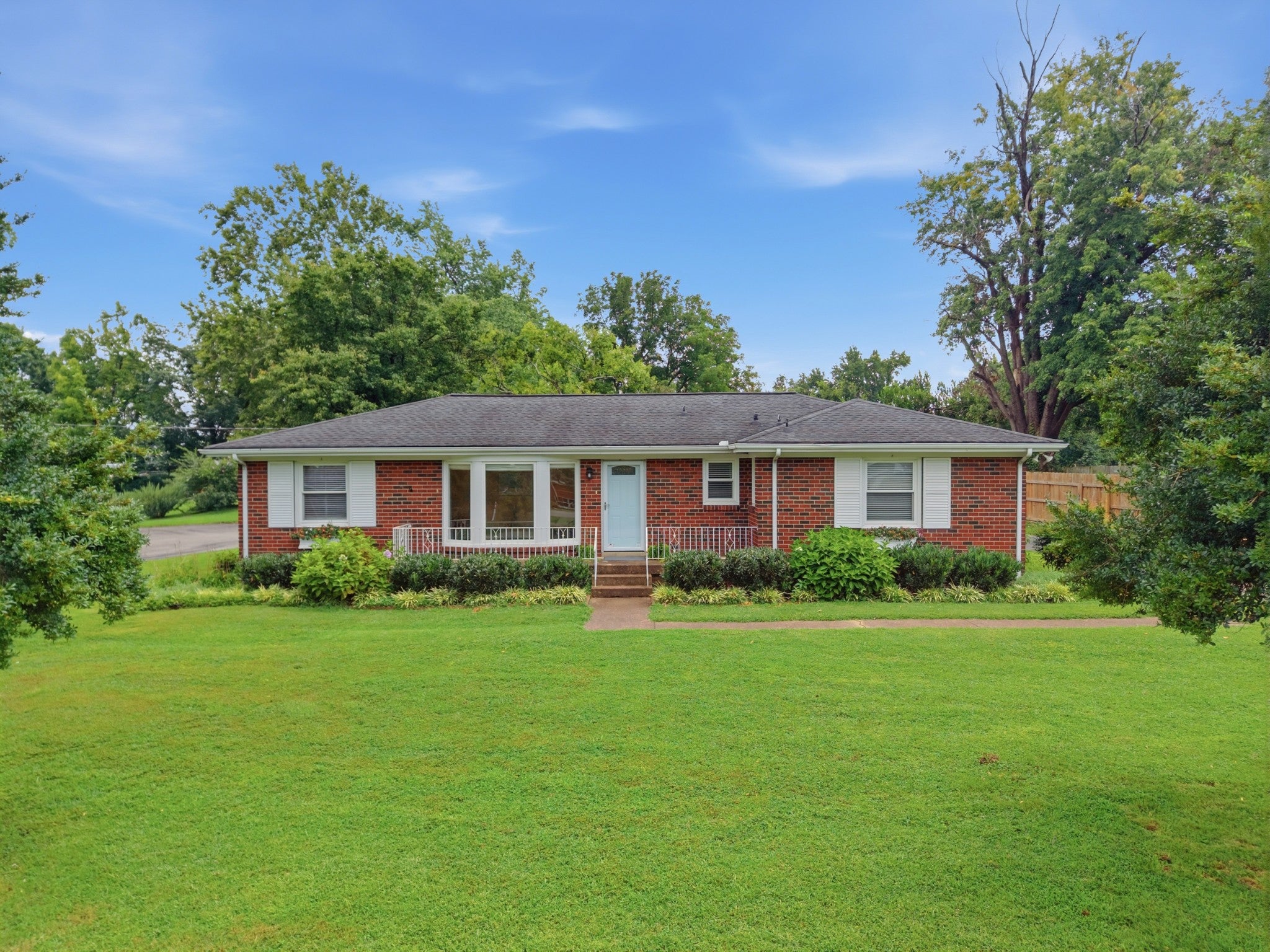 3-bed listing at 925 Havenhill Dr, Nashville