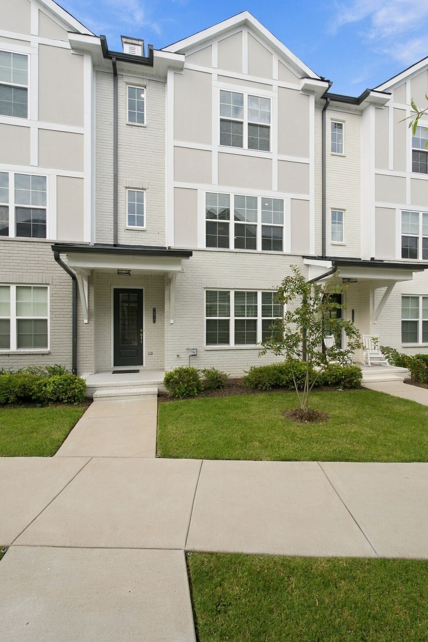7010 Westside Cir