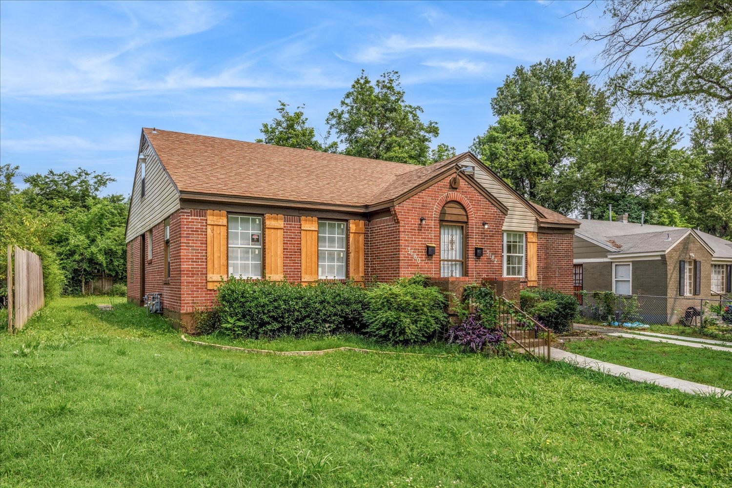 3180 Crump Ave