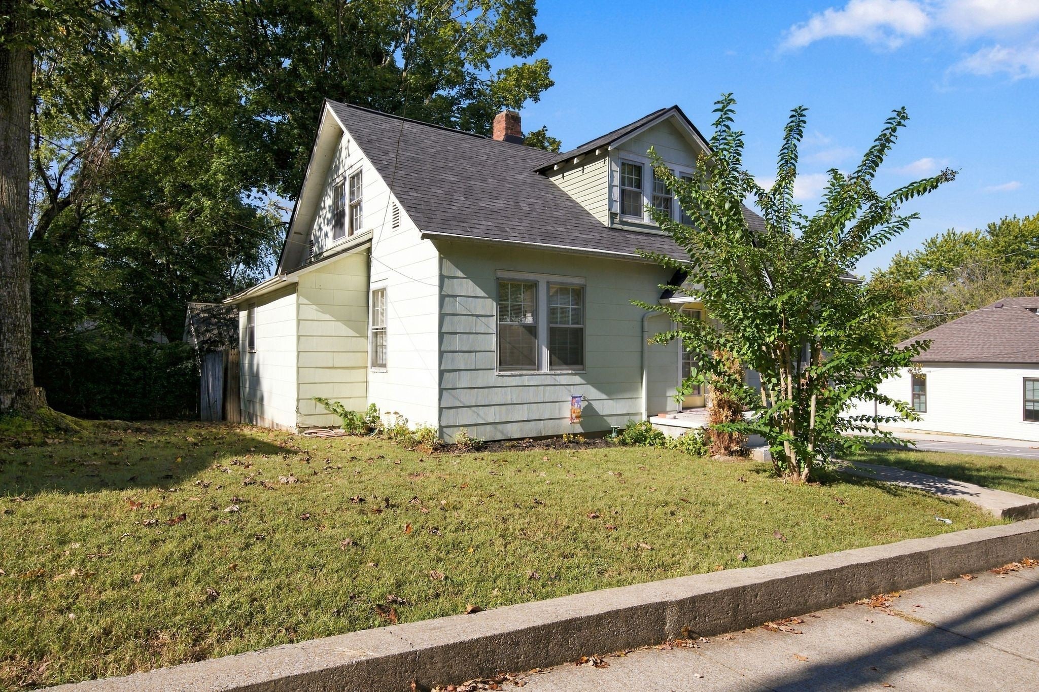 400 E Rickert Ave