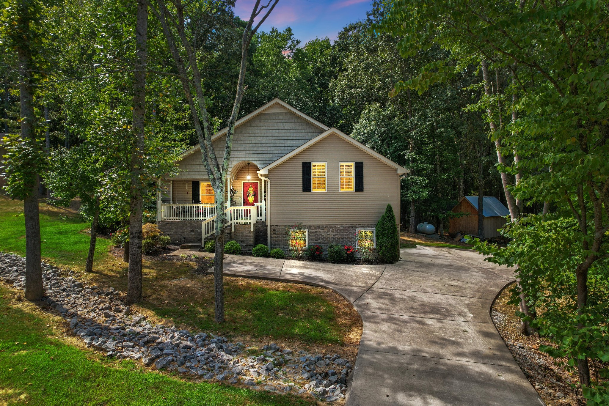 1021 Goldfinch Trl
