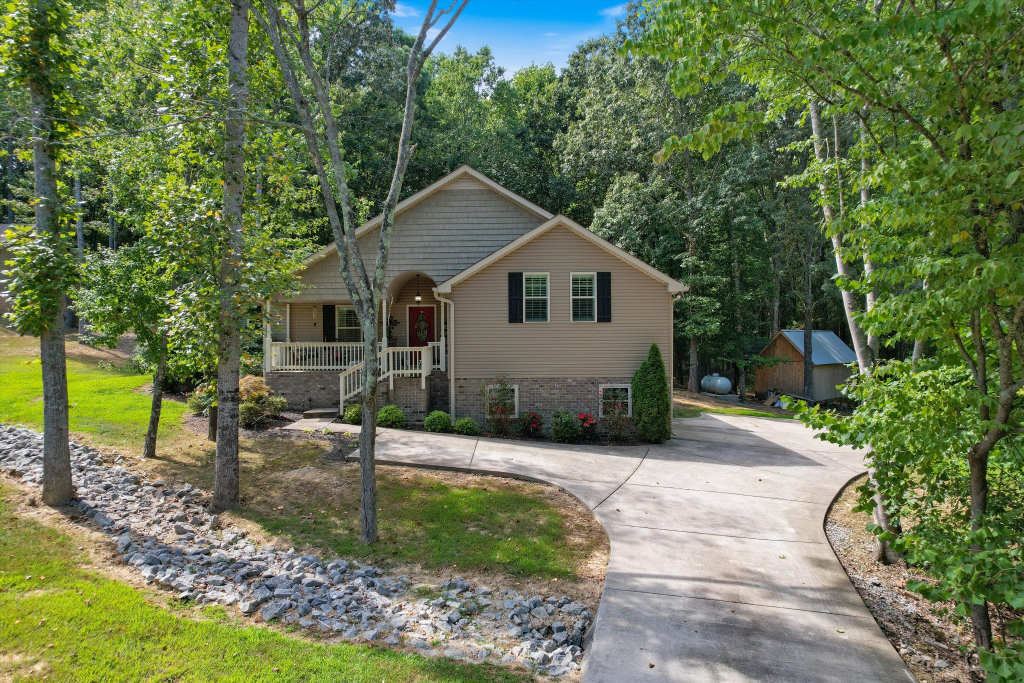 1021 Goldfinch Trl