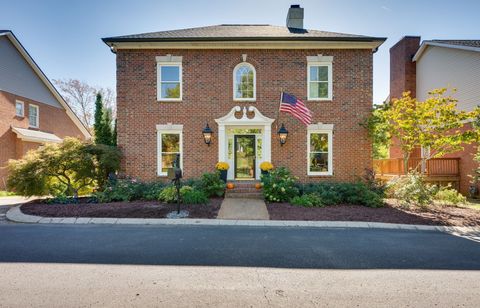 65 Ravenwood Hills Cir Nashville TN 37215