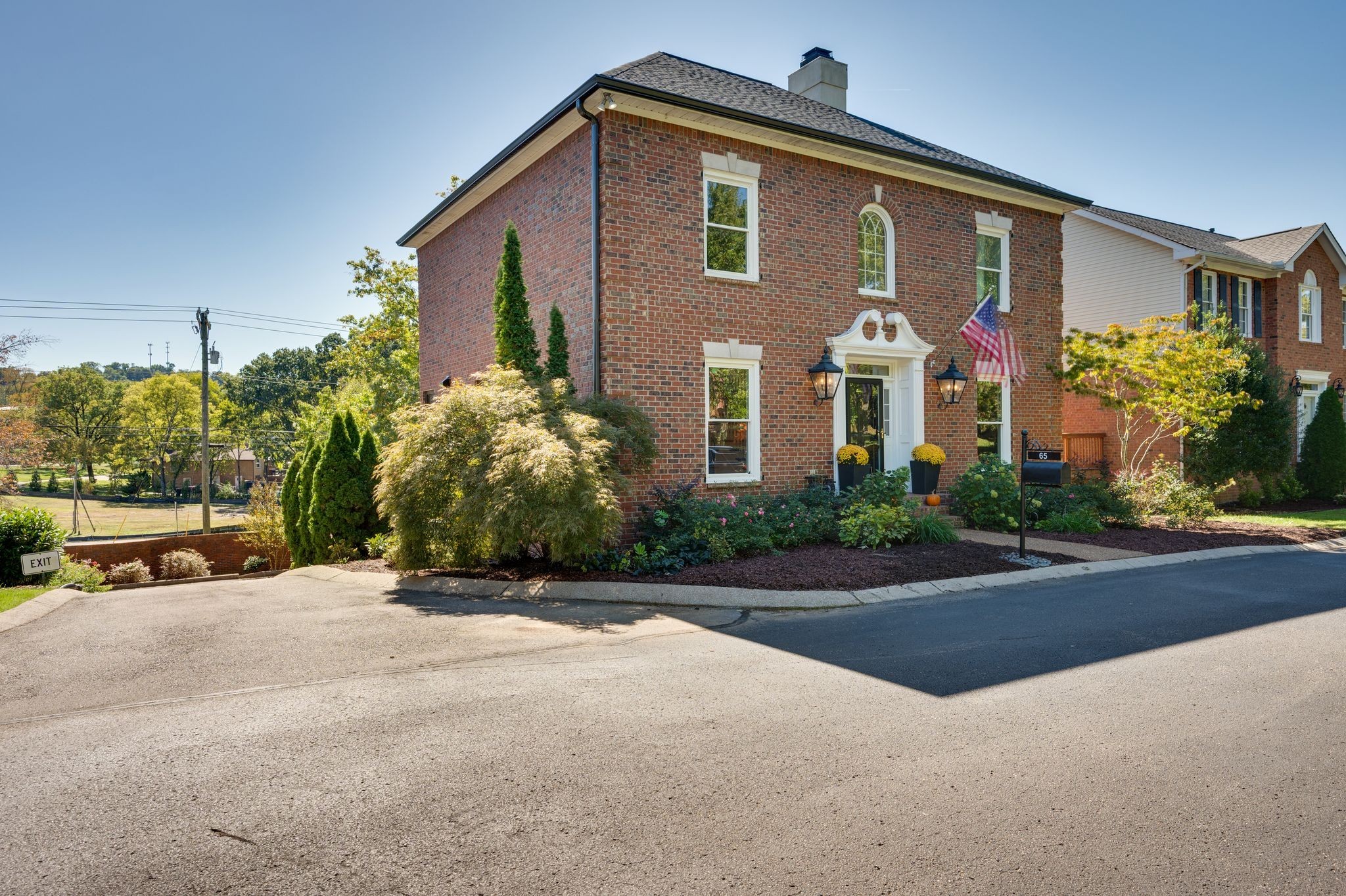 65 Ravenwood Hills Cir