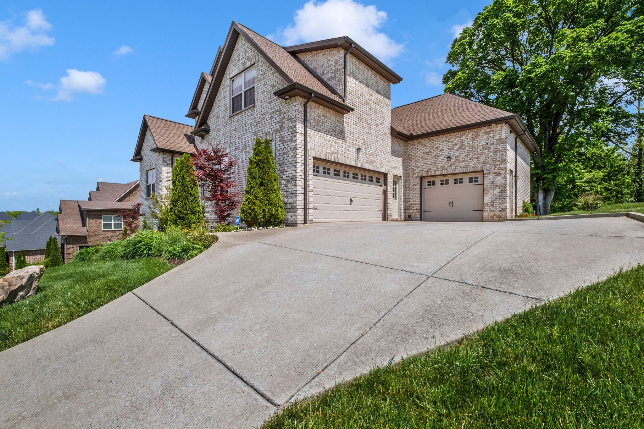 144 Dobson Knob Trl