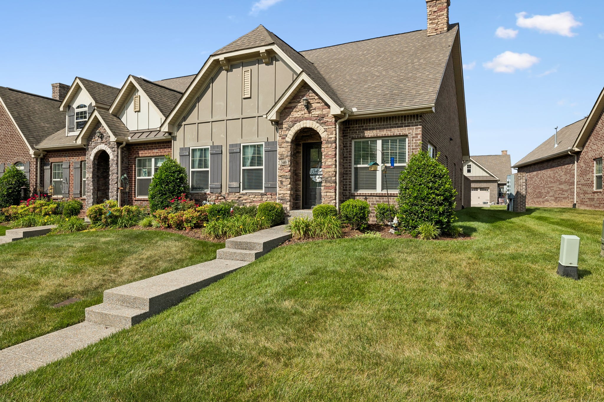 340 Carellton Dr